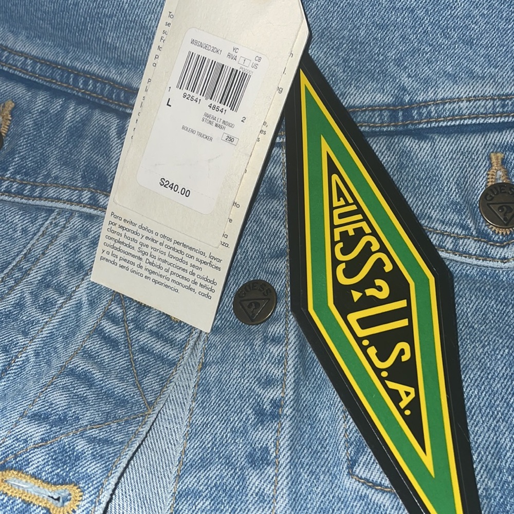 Guess Denim Crop Jacket, Made in the USA 🇺🇸 - Picture 8 of 12